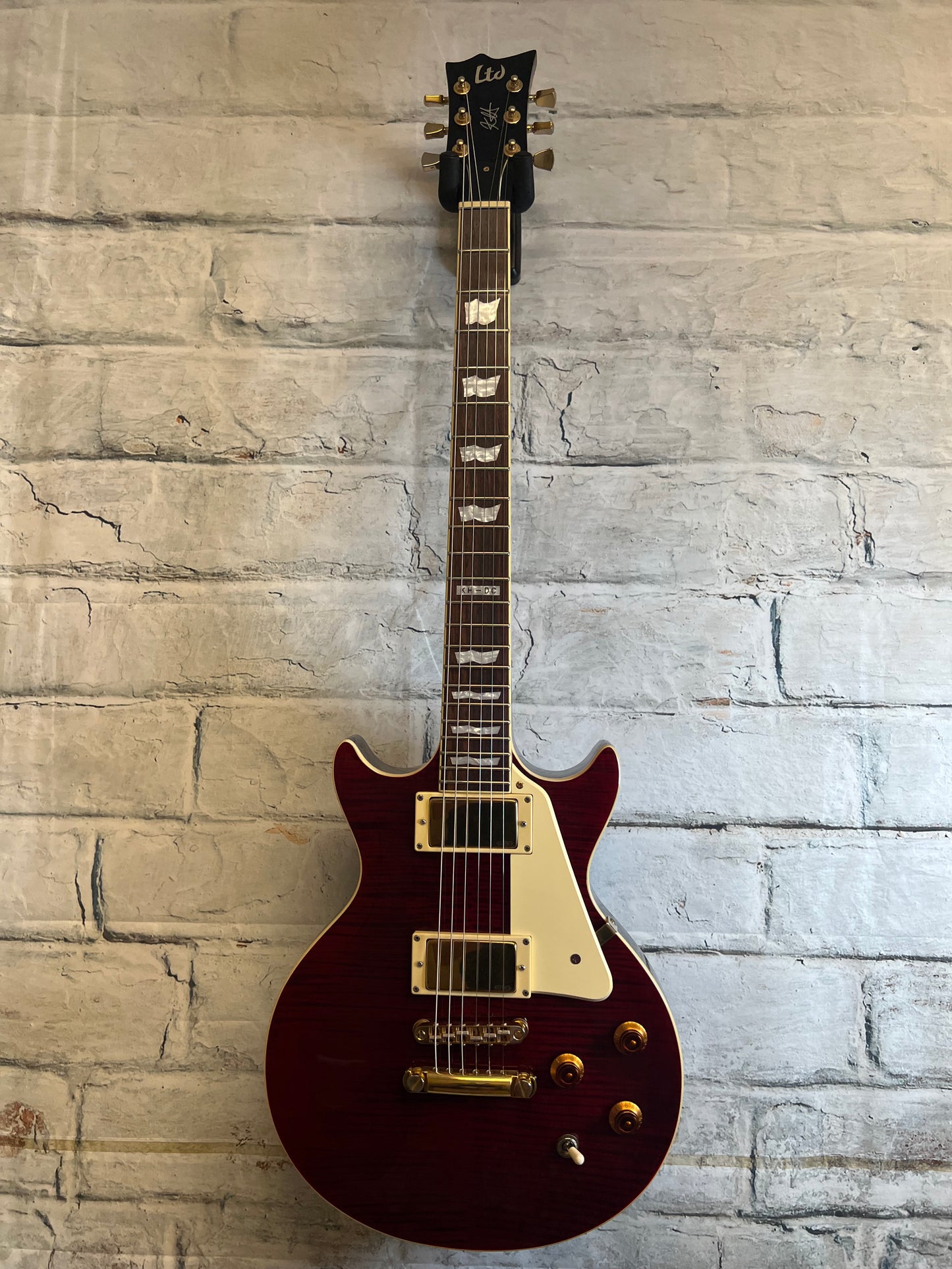 Used ESP LTD KH-DC Kirk Hammett Signature