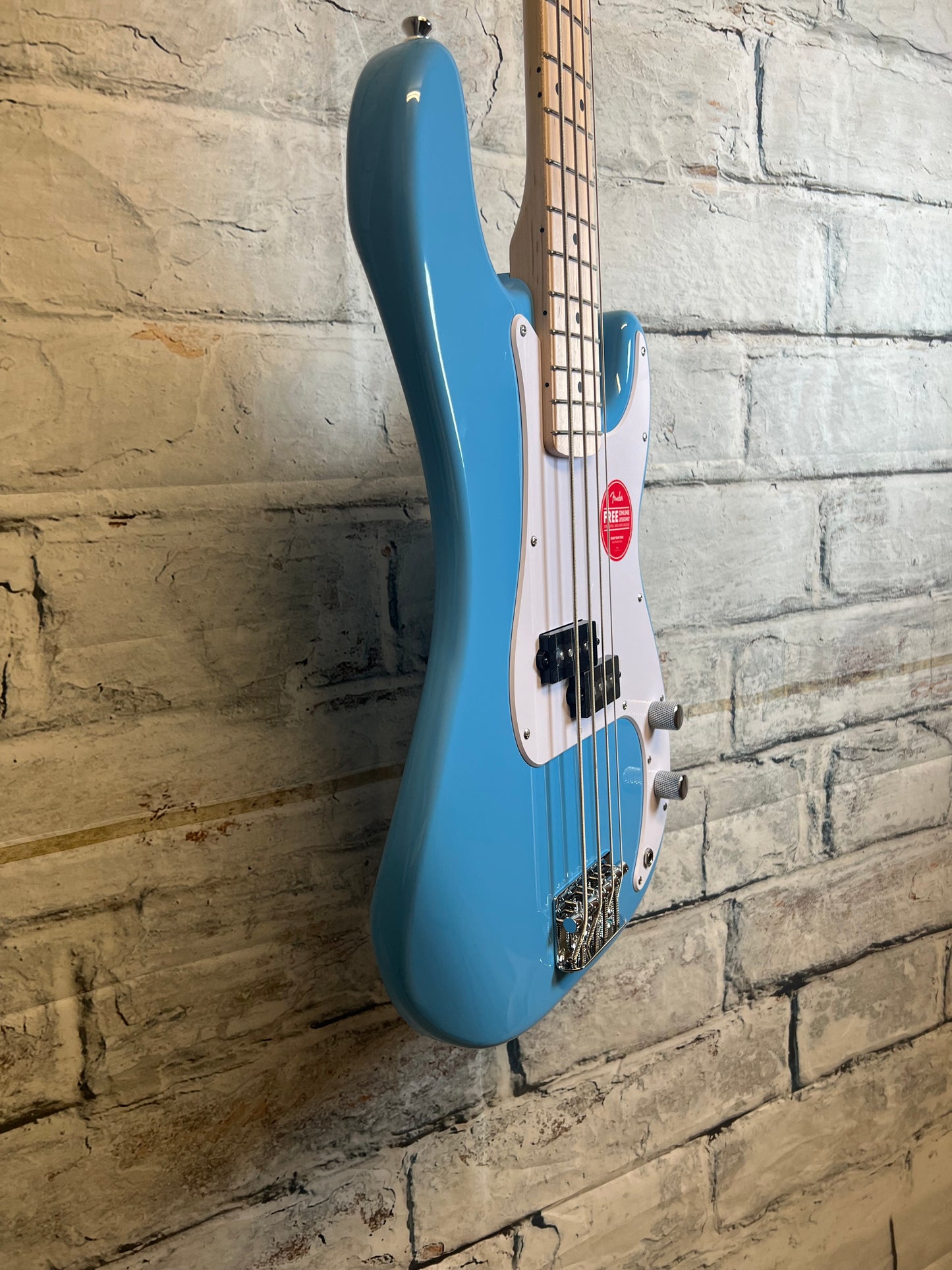 Squier Sonic Precision Bass, Maple Fingerboard,White Pickguard