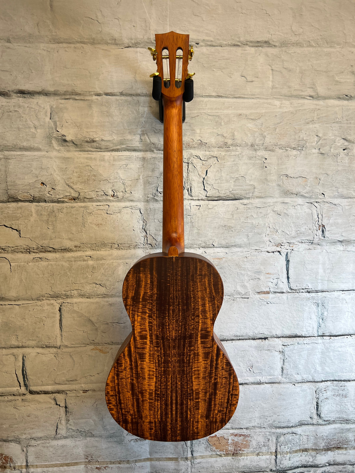 Mahalo MA4KA-U Artist Elite Series Baritone Ukulele, Koa-with bag