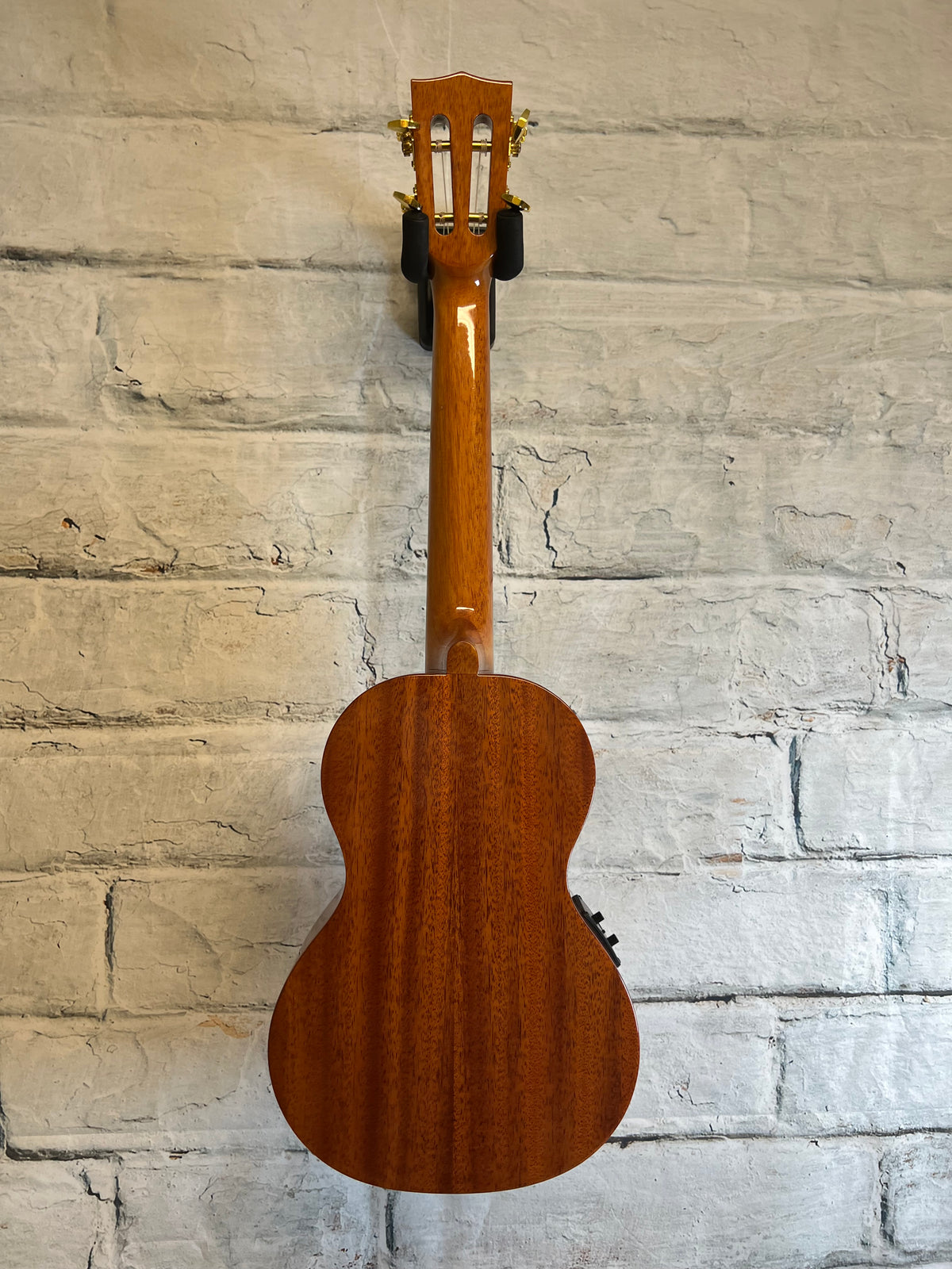 MahaloMJ3-VT-VNA Java Tenor CE Ukulele with Preamp with bag