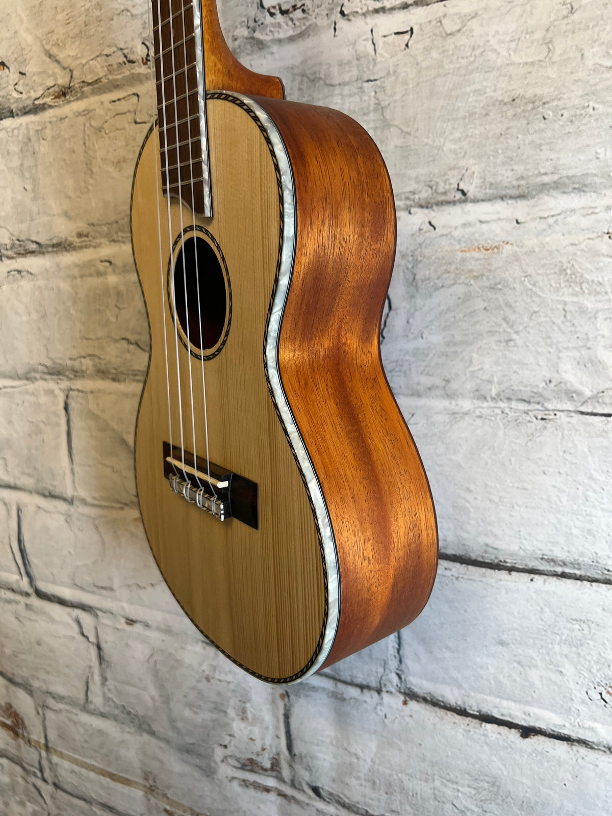 Mahalo MP3 Pearl Series Tenor Ukulele