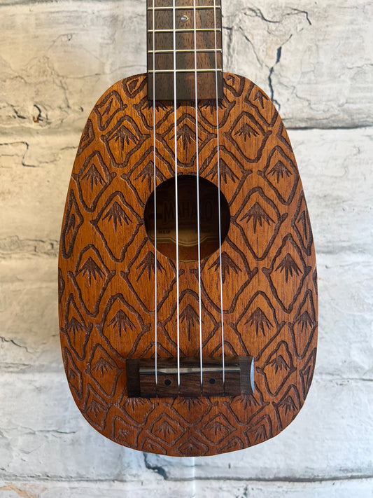 Mahalo ME1-P Pineapple Soprano Ukulele, Laser Engraved with Bag