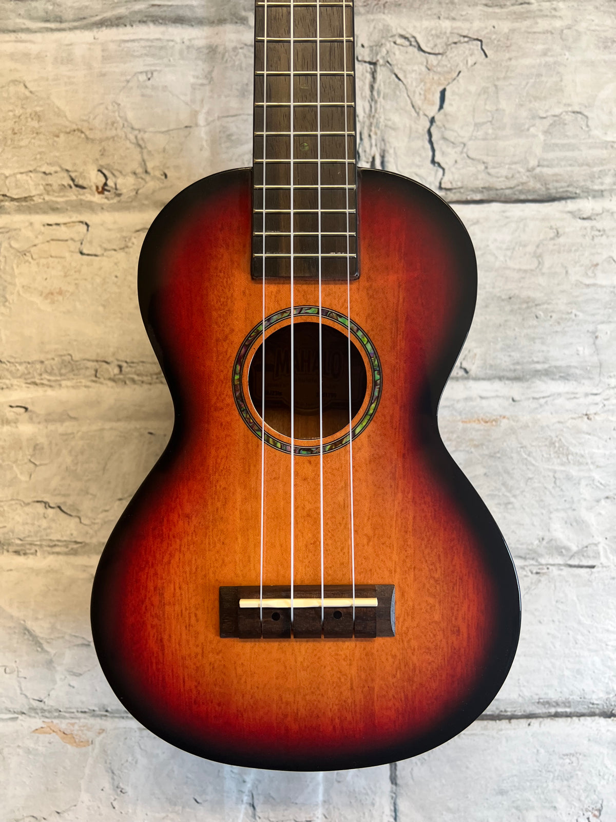 Mahalo MJ2-3TS Java Concert Ukulele-3 Tone Sunburst with bag