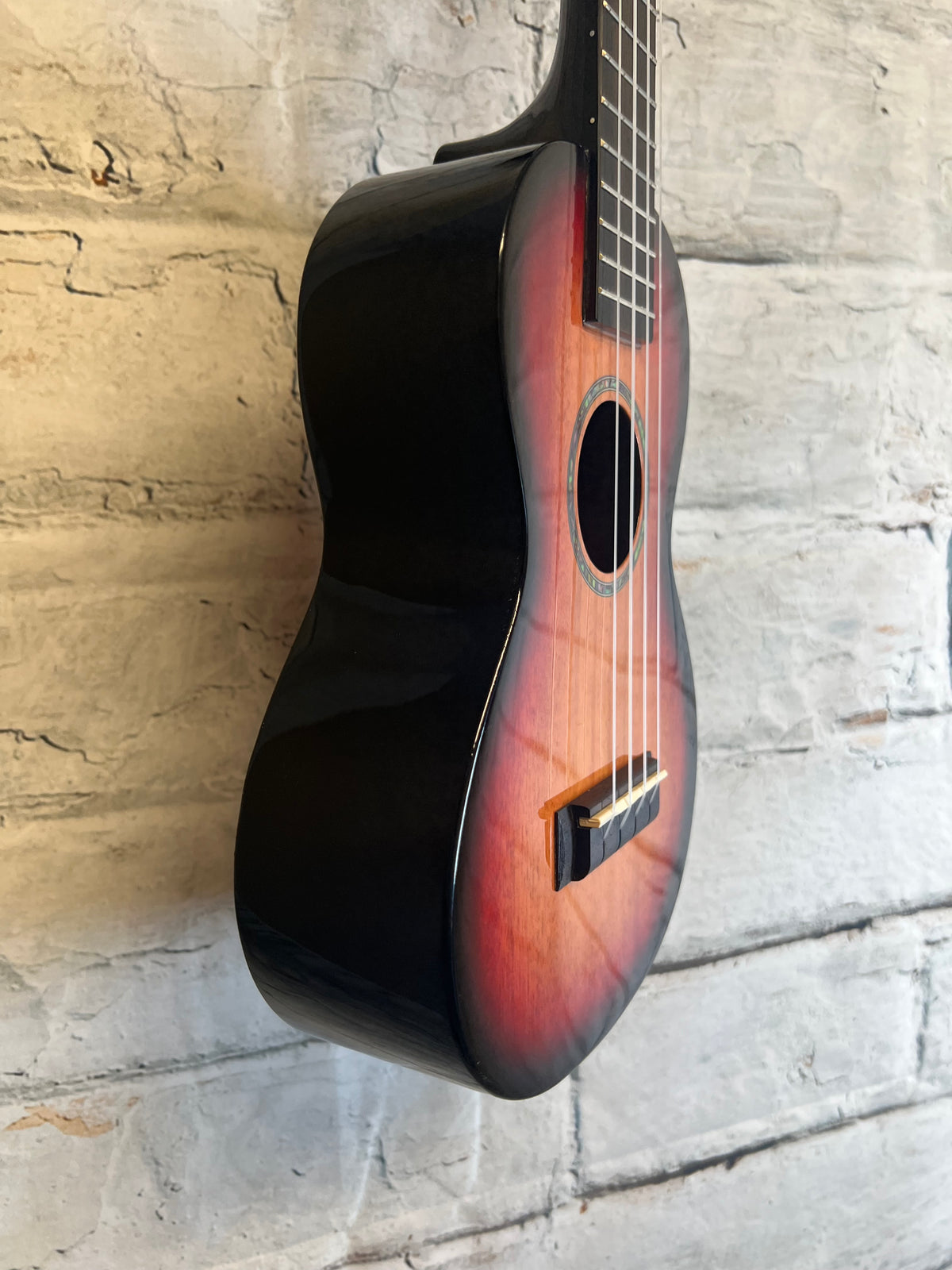 Mahalo MJ2-3TS Java Concert Ukulele-3 Tone Sunburst with bag