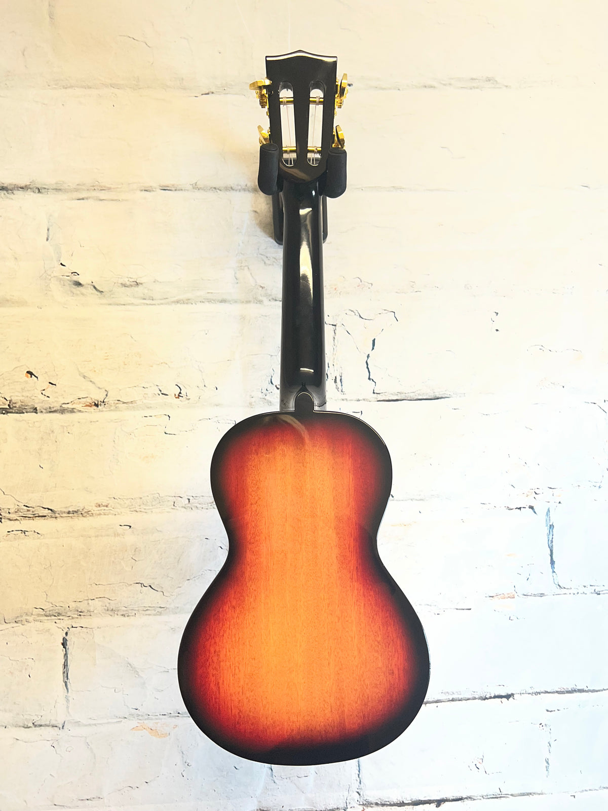 Mahalo MJ2-3TS Java Concert Ukulele-3 Tone Sunburst with bag