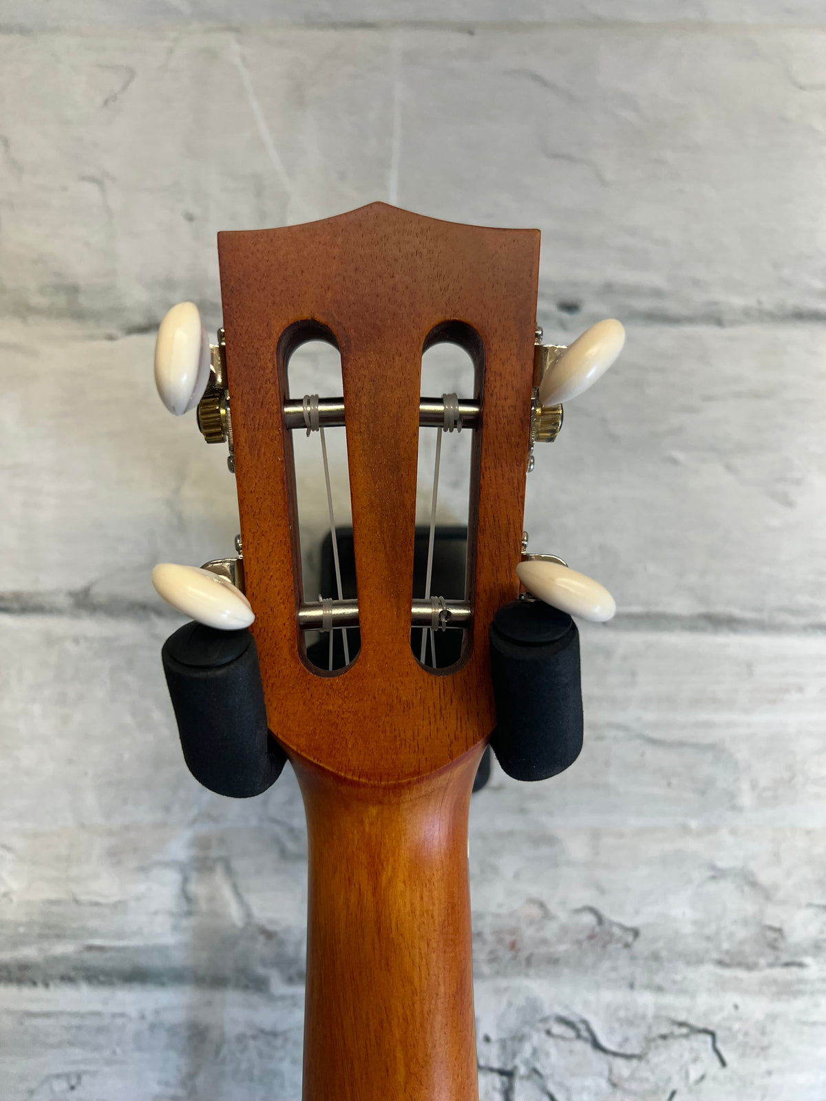Mahalo MP2 Pearl Series Concert Ukulele with bag
