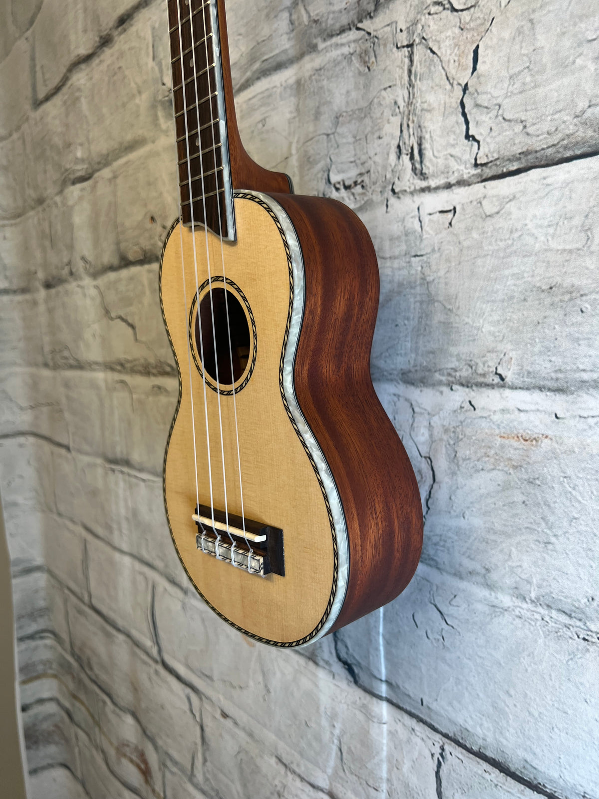 Mahalo MP1-U Pearl Series Soprano Ukulele with bag