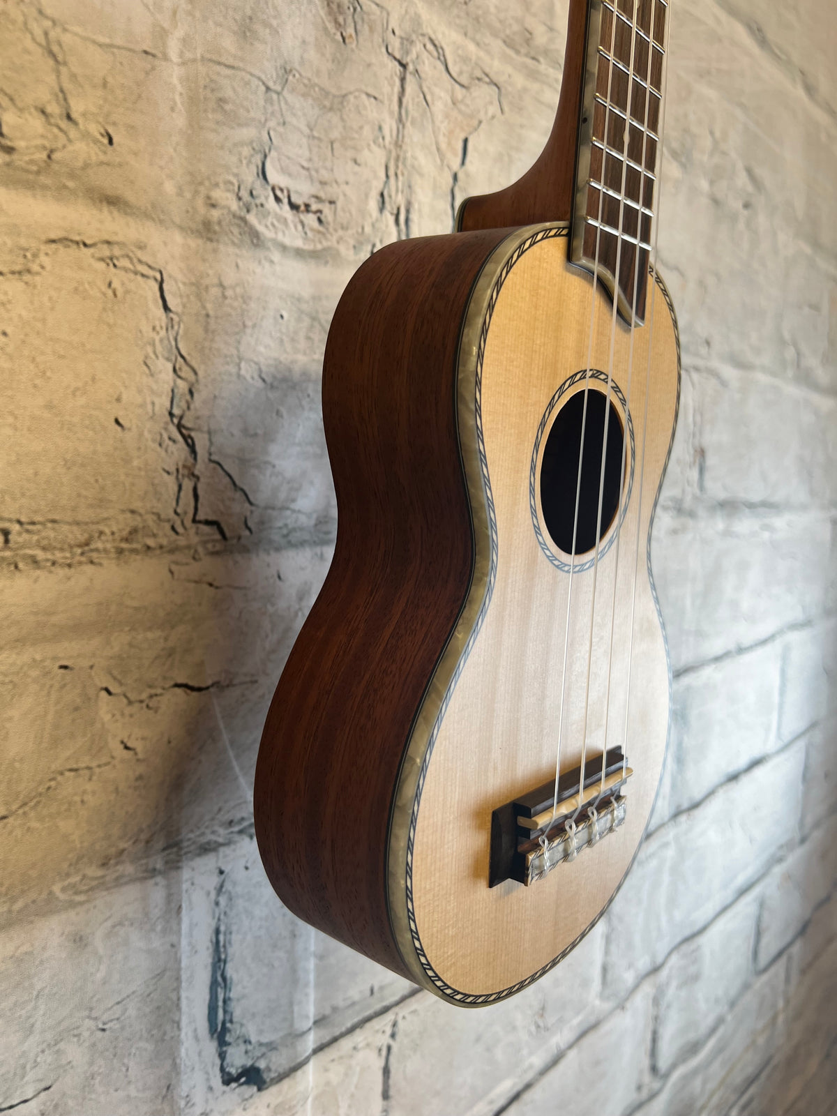 Mahalo MP1-U Pearl Series Soprano Ukulele with bag