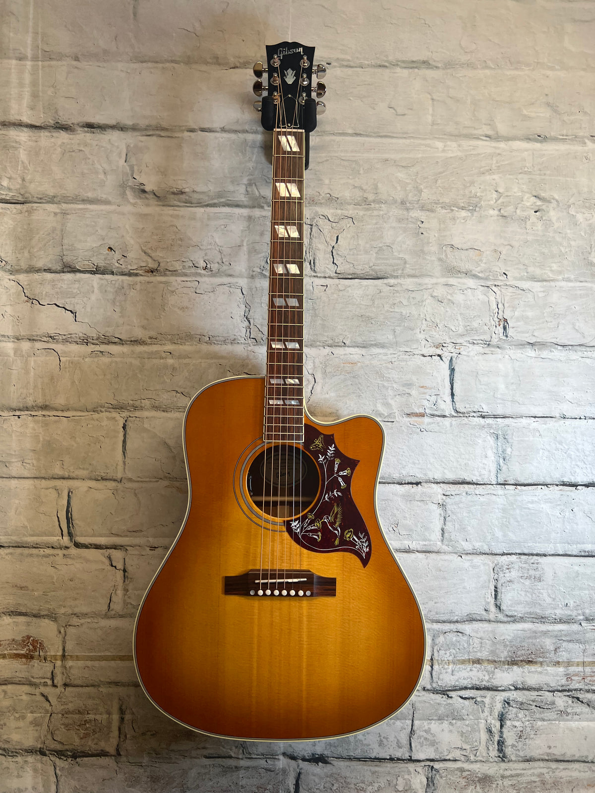Gibson Hummingbird Standard EC Heritage Cherry Sunburst with Hardshell Case