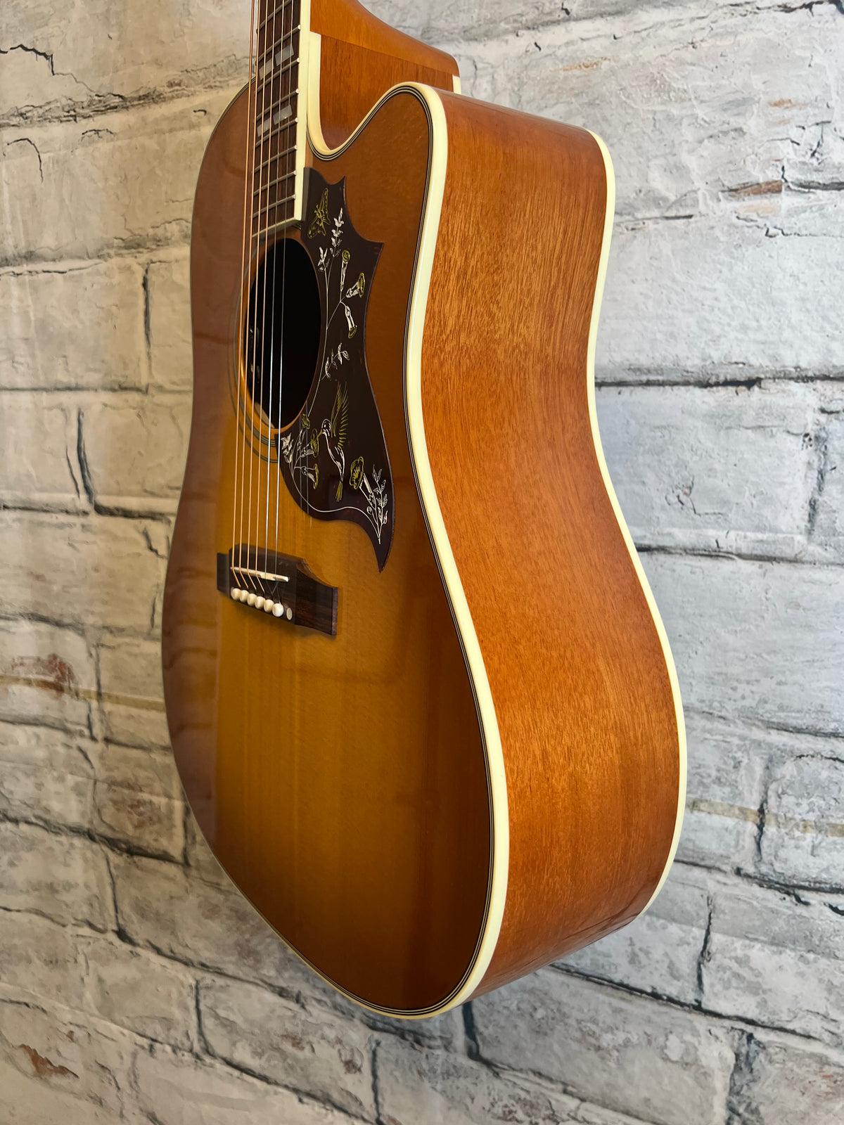 Gibson Hummingbird Standard EC Heritage Cherry Sunburst with Hardshell Case