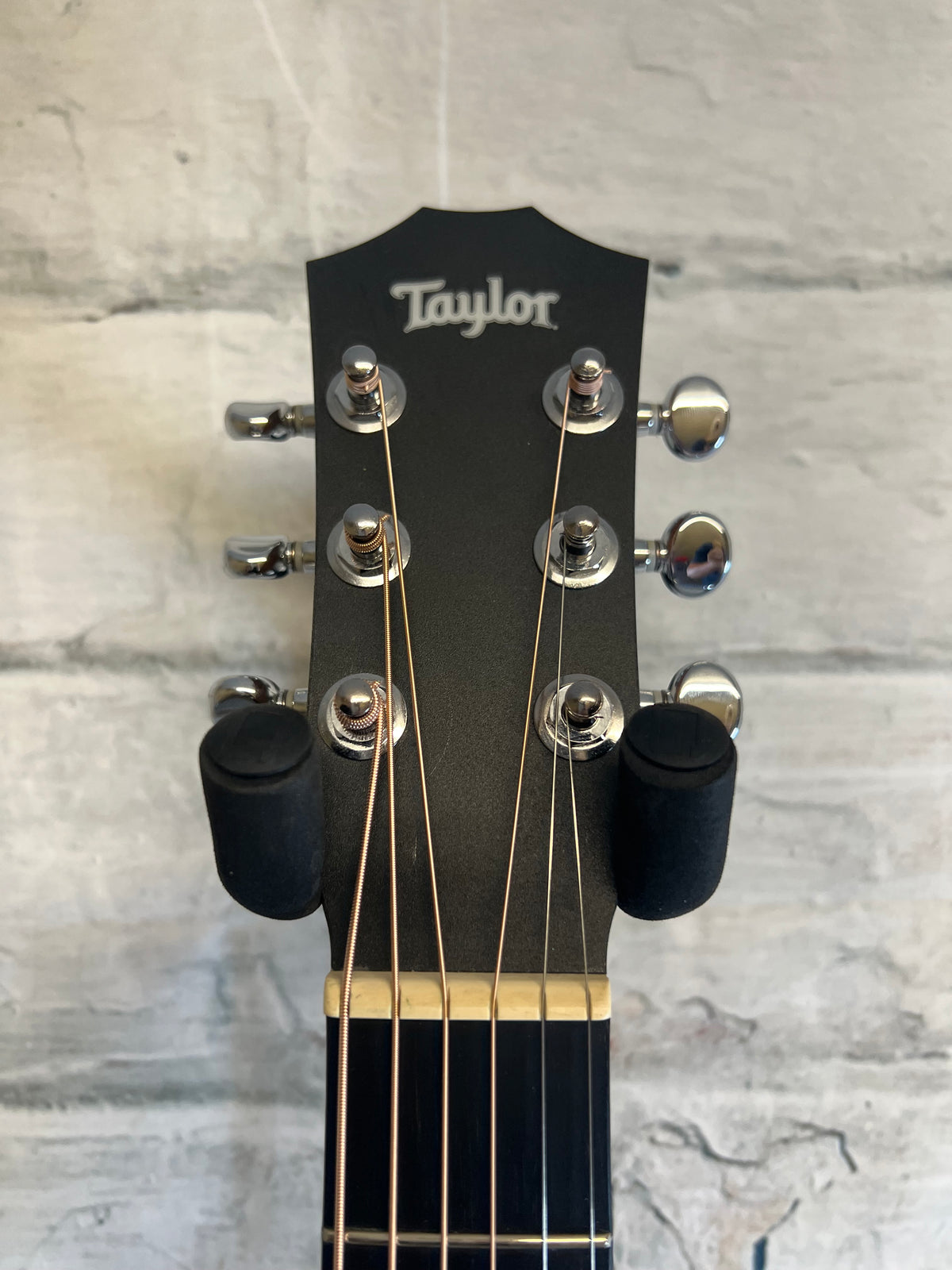 Used Taylor BT2 Acoustic Guitar with bag