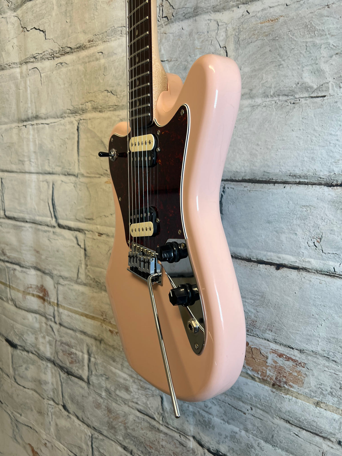 Used Squier Paranormal Super Sonic with upgraded Trem- Shell Pink