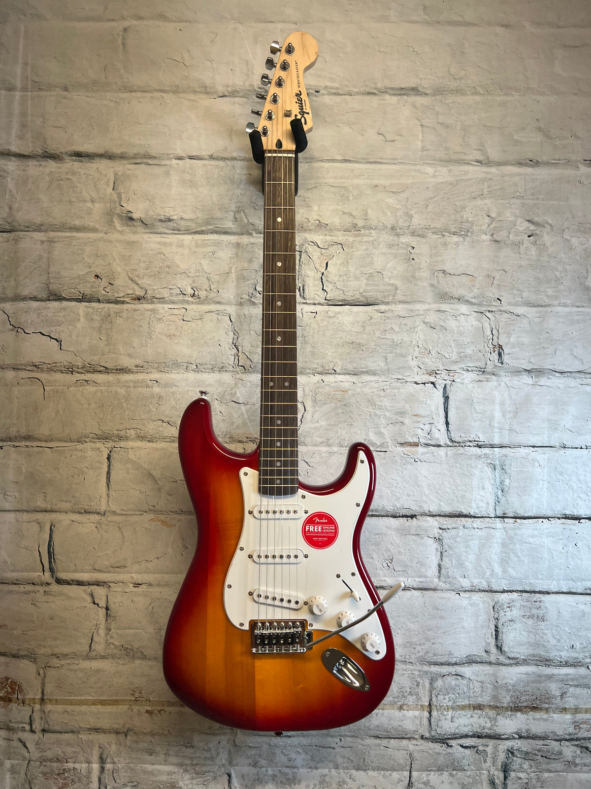 Squier Sonic Stratocaster, Laurel Fingerboard, White Pickguard