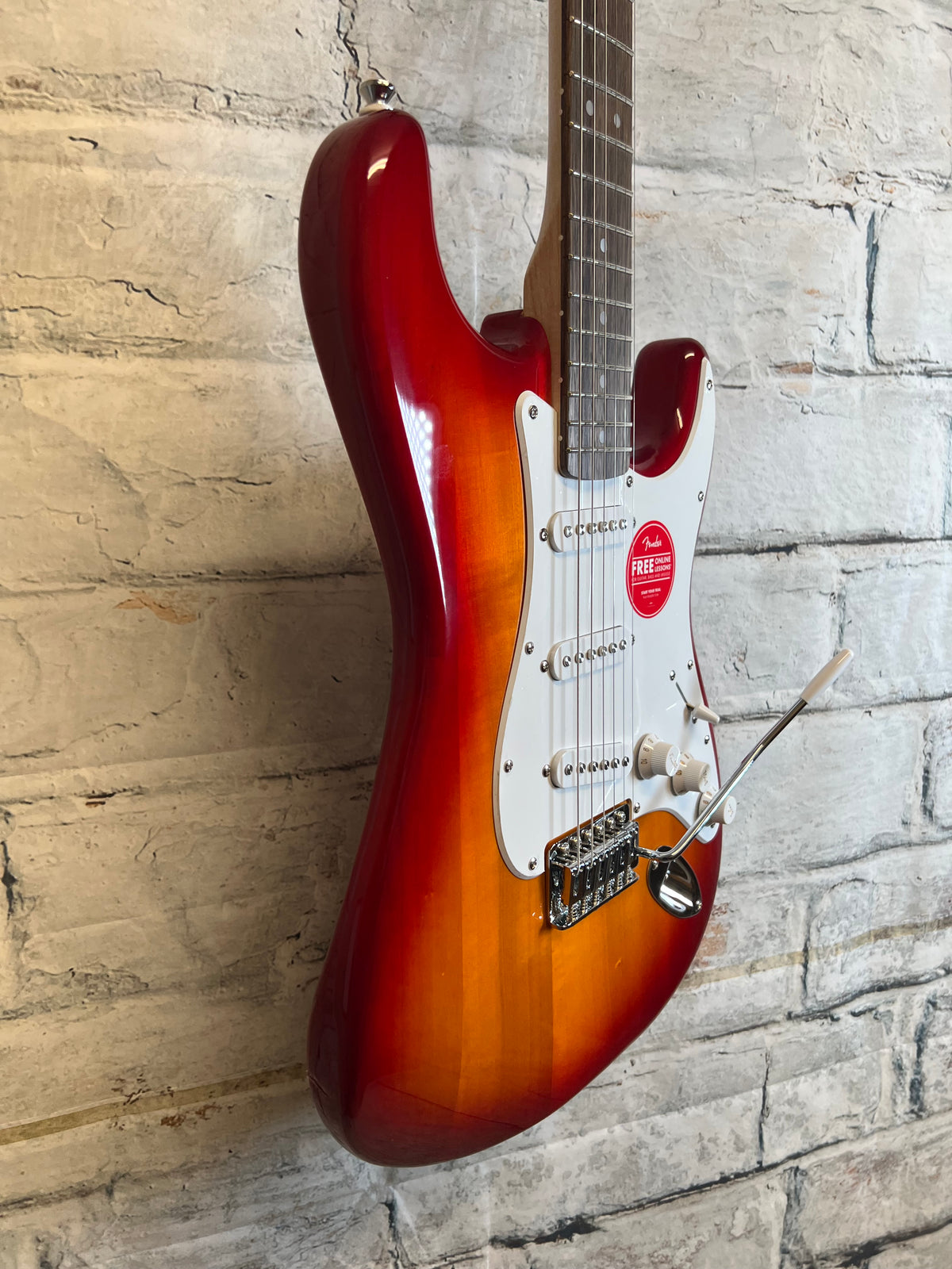 Squier Sonic Stratocaster, Laurel Fingerboard, White Pickguard