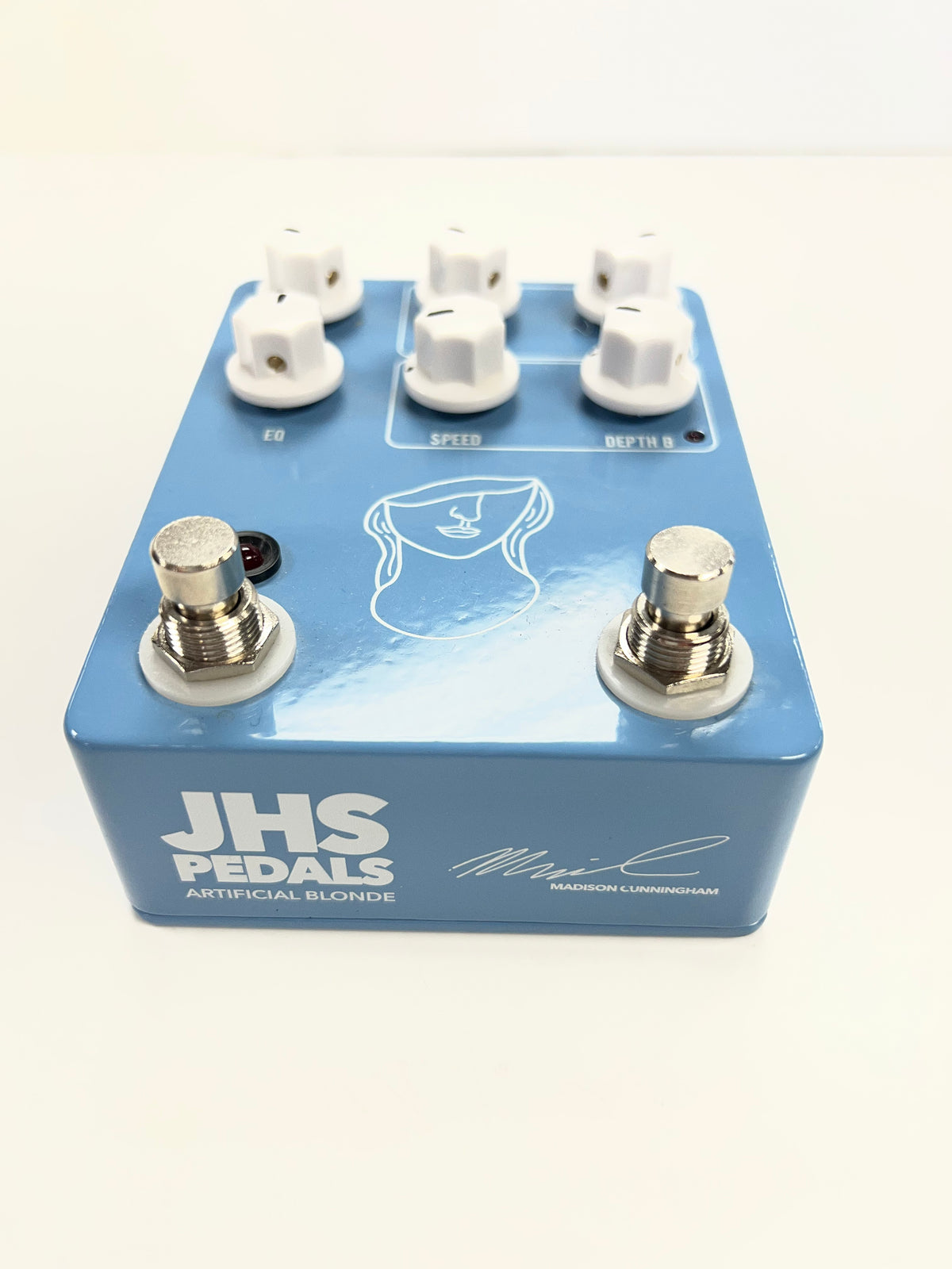 Used Jhs Artificial Blonde Vibrato